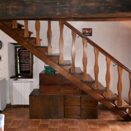 Apartment Iesa *